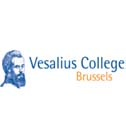 Vesalius College校徽