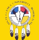 Sinte Gleska University校徽