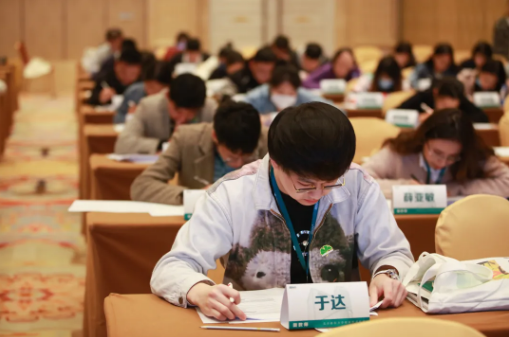 训练营中于达参加功底考 训练营中于达参加功底考