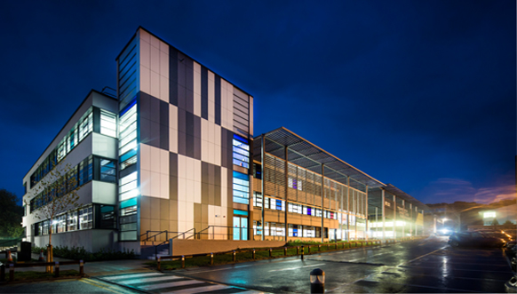 英国萨福克大学 university of suffolk