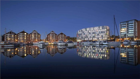 英国萨福克大学 university of suffolk